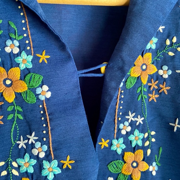 Vintage 1970s Blue Floral Embroidered Shirt - Picture 5 of 5